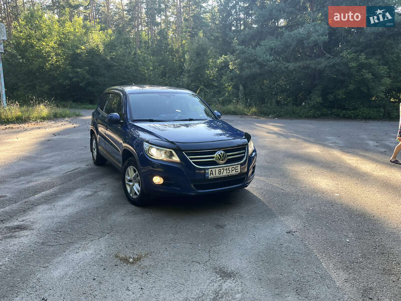 Внедорожник / Кроссовер Volkswagen Tiguan 2011 в Житомире