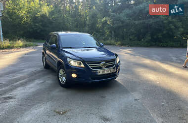 Внедорожник / Кроссовер Volkswagen Tiguan 2011 в 