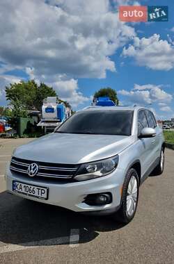 Позашляховик / Кросовер Volkswagen Tiguan 2014 в Києві