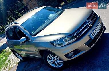 Внедорожник / Кроссовер Volkswagen Tiguan 2011 в Ужгороде