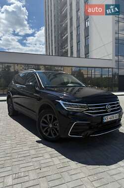 Внедорожник / Кроссовер Volkswagen Tiguan 2023 в Днепре