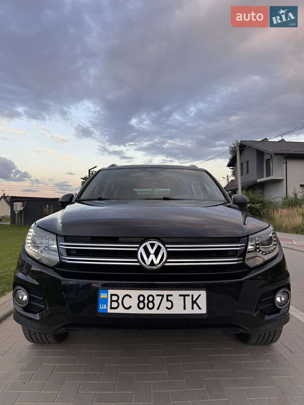 Внедорожник / Кроссовер Volkswagen Tiguan 2017 в Винниках