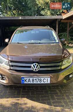Внедорожник / Кроссовер Volkswagen Tiguan 2012 в Киеве