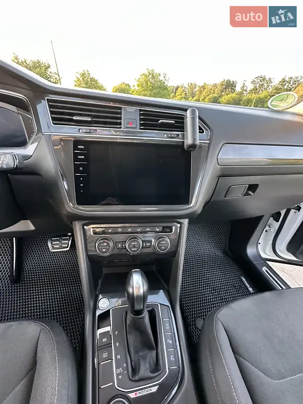 Volkswagen Tiguan 2019 VIN WVGZZZ5NZLM003195 фото оголошення 21 з 81
