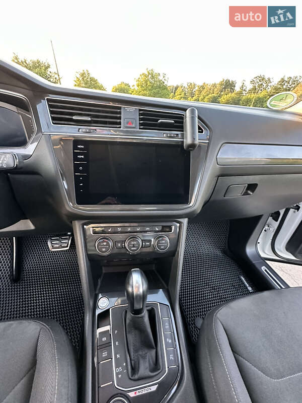 Внедорожник / Кроссовер Volkswagen Tiguan 2019 в Староконстантинове