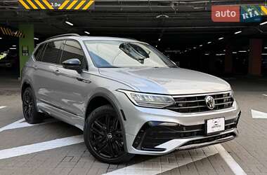 Внедорожник / Кроссовер Volkswagen Tiguan 2022 в Киеве
