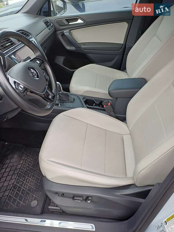 Позашляховик / Кросовер Volkswagen Tiguan 2018 в Києві фото 8 Позашляховик / Кросовер Volkswagen Tiguan 2018 в Києві