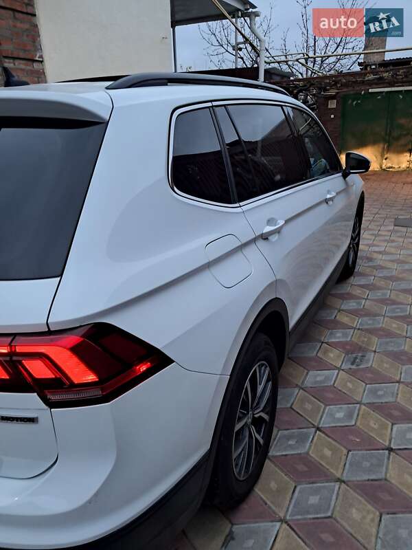 Внедорожник / Кроссовер Volkswagen Tiguan 2018 в Кропивницком