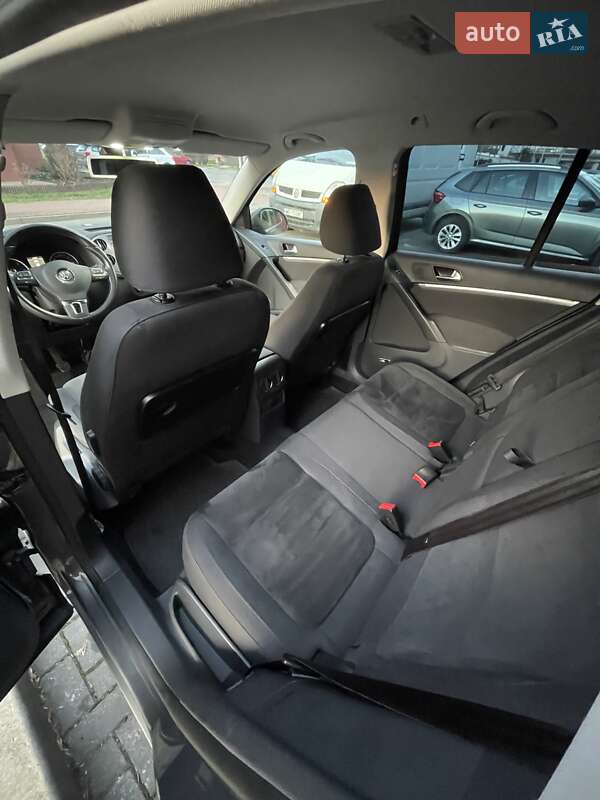Внедорожник / Кроссовер Volkswagen Tiguan 2013 в Ровно
