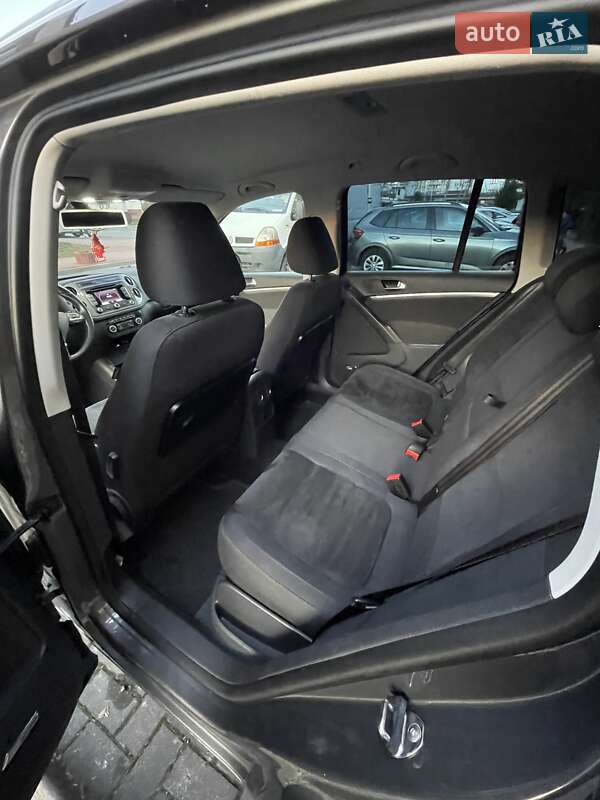 Внедорожник / Кроссовер Volkswagen Tiguan 2013 в Ровно