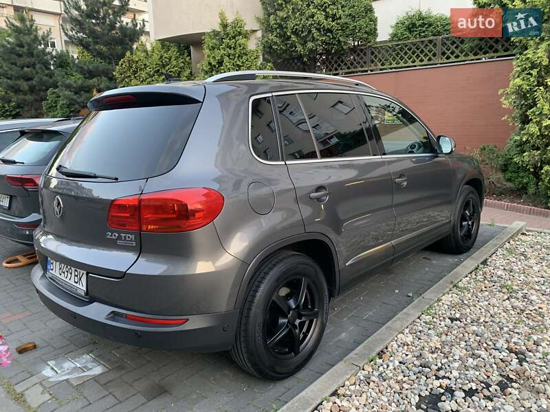 Внедорожник / Кроссовер Volkswagen Tiguan 2013 в Ровно