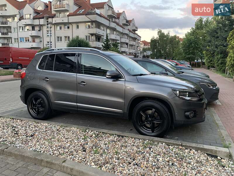 Внедорожник / Кроссовер Volkswagen Tiguan 2013 в Ровно