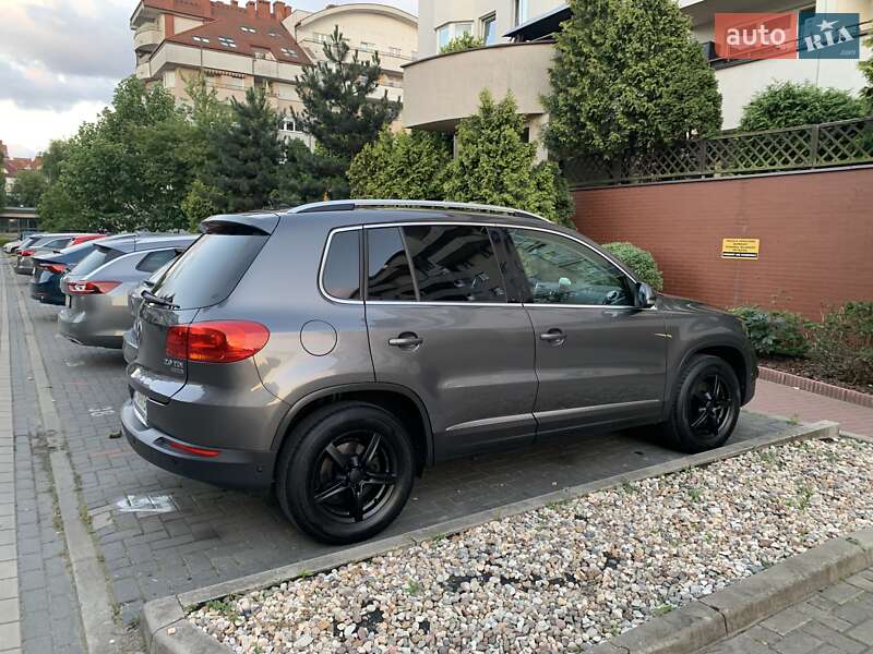 Внедорожник / Кроссовер Volkswagen Tiguan 2013 в Ровно