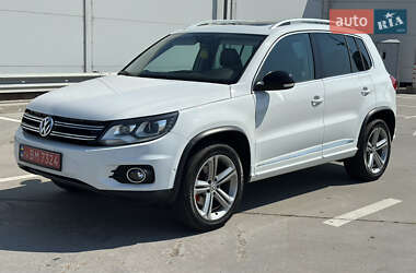 Позашляховик / Кросовер Volkswagen Tiguan 2016 в Києві