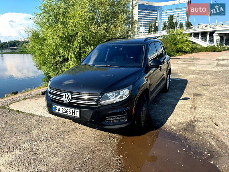 Внедорожник / Кроссовер Volkswagen Tiguan 2017 в Киеве