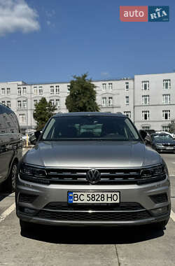 Внедорожник / Кроссовер Volkswagen Tiguan 2019 в Львове
