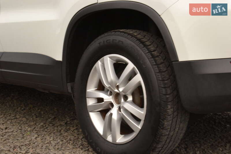 Позашляховик / Кросовер Volkswagen Tiguan 2017 в Луцьку