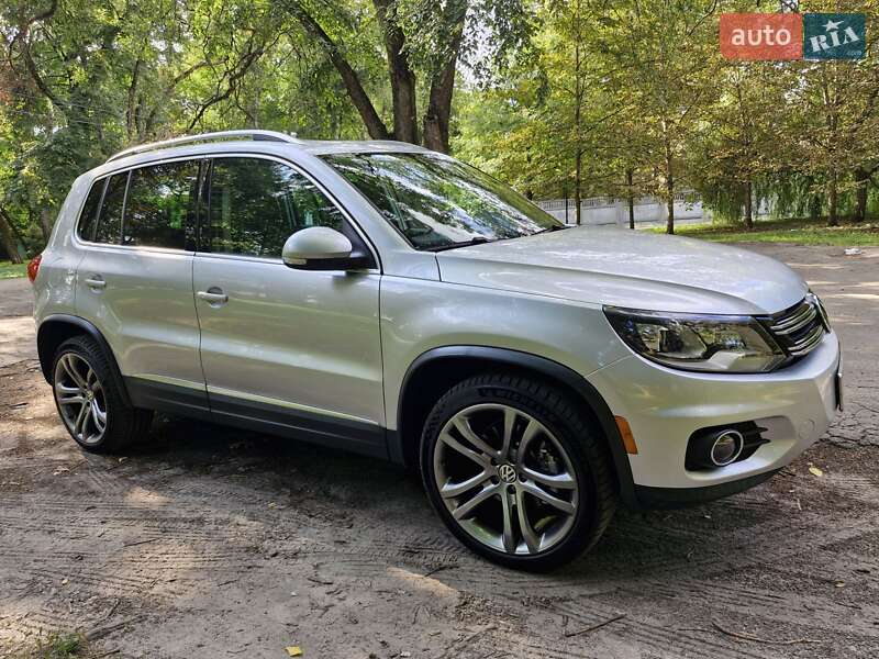 Внедорожник / Кроссовер Volkswagen Tiguan 2016 в Чернигове