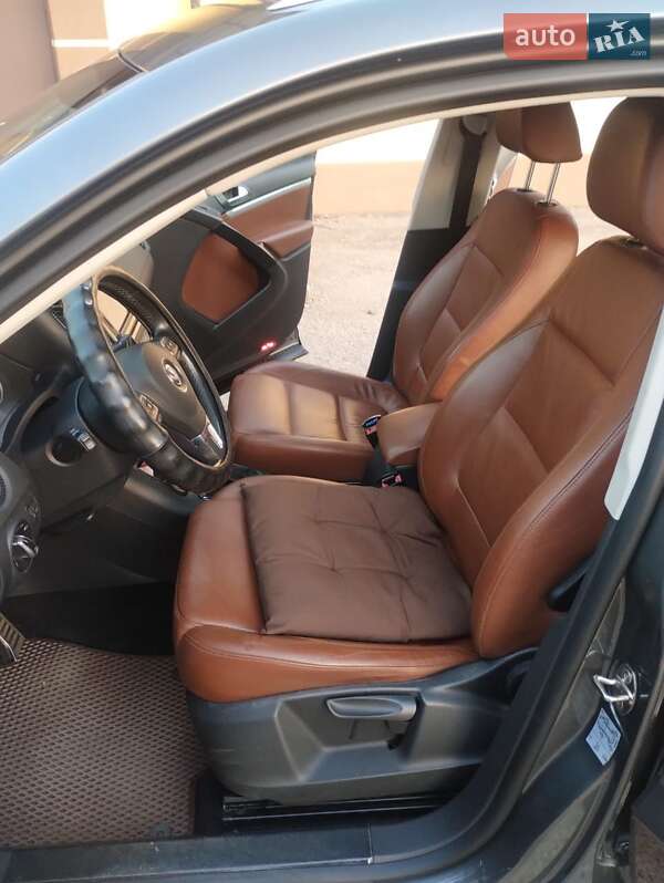 Внедорожник / Кроссовер Volkswagen Tiguan 2015 в Днепре фото 9 Внедорожник / Кроссовер Volkswagen Tiguan 2015 в Днепре