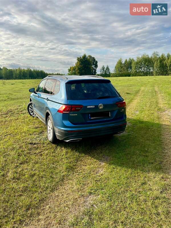 Внедорожник / Кроссовер Volkswagen Tiguan 2018 в Сарнах