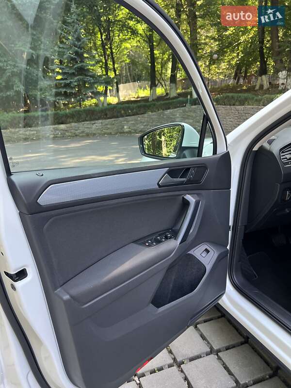 Внедорожник / Кроссовер Volkswagen Tiguan 2021 в Тернополе