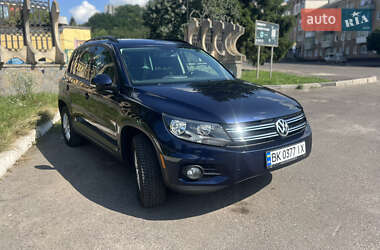 Внедорожник / Кроссовер Volkswagen Tiguan 2015 в Ровно