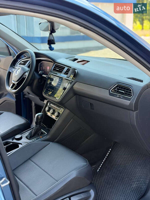 Внедорожник / Кроссовер Volkswagen Tiguan 2019 в Днепре фото 14 Внедорожник / Кроссовер Volkswagen Tiguan 2019 в Днепре