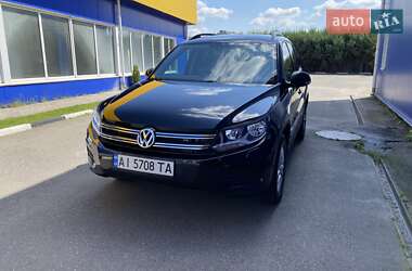 Позашляховик / Кросовер Volkswagen Tiguan 2015 в Києві