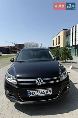 Внедорожник / Кроссовер Volkswagen Tiguan 2012 в Хмельницком