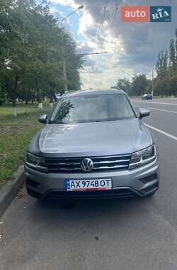 Внедорожник / Кроссовер Volkswagen Tiguan 2019 в Харькове