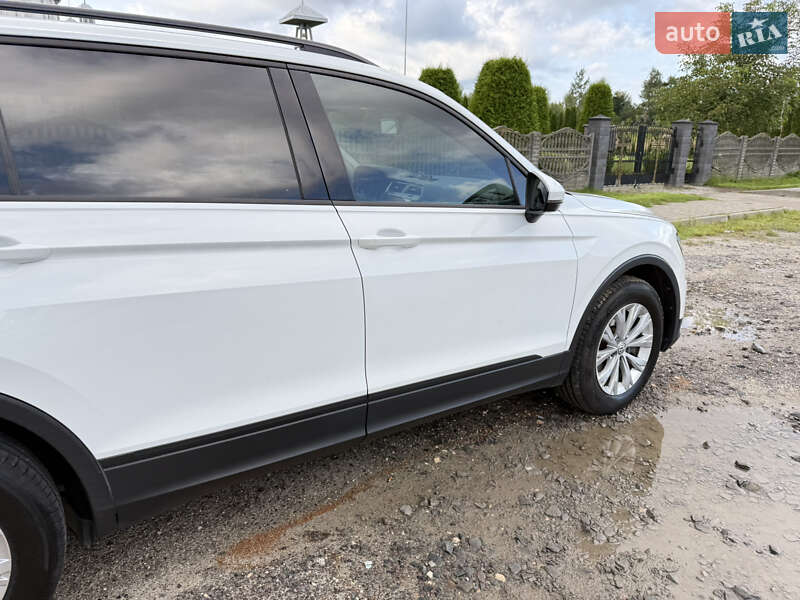 Внедорожник / Кроссовер Volkswagen Tiguan 2019 в Львове
