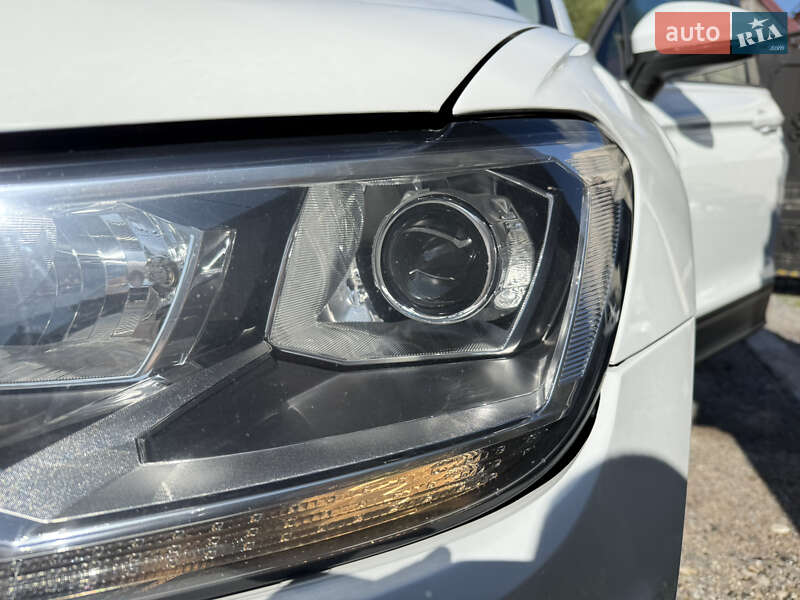 Внедорожник / Кроссовер Volkswagen Tiguan 2019 в Львове