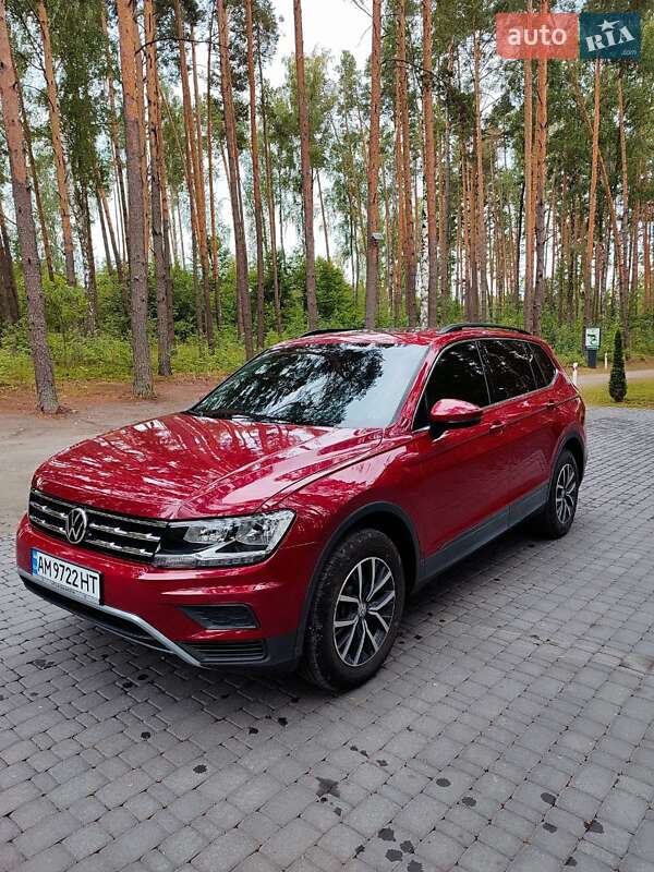 Внедорожник / Кроссовер Volkswagen Tiguan 2019 в Киеве