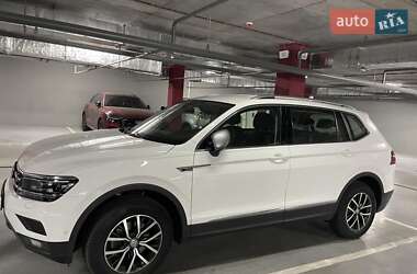 Внедорожник / Кроссовер Volkswagen Tiguan 2020 в Днепре