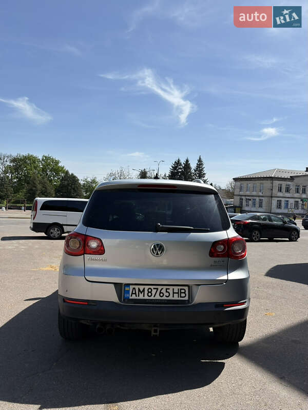 Внедорожник / Кроссовер Volkswagen Tiguan 2010 в Киеве