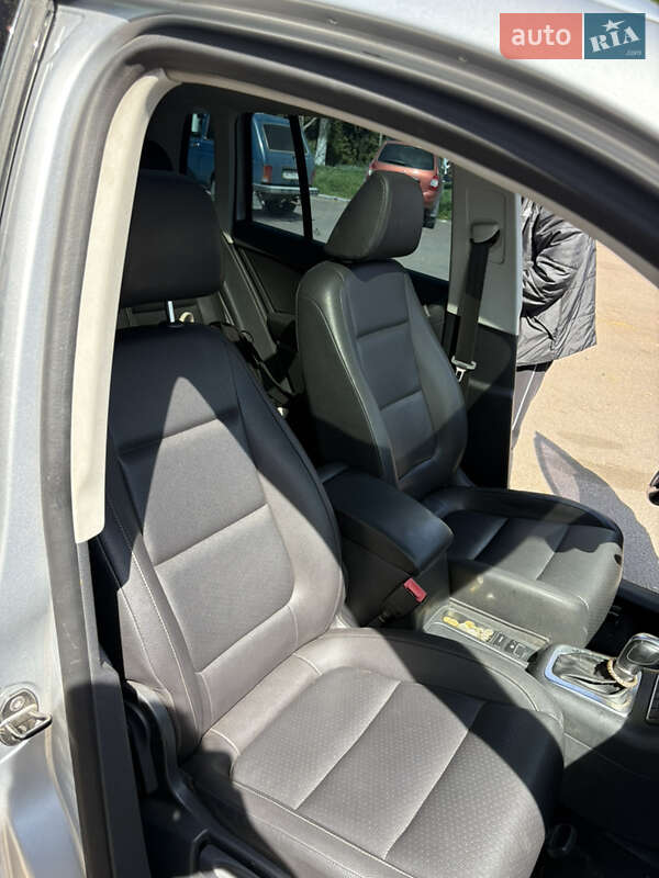 Внедорожник / Кроссовер Volkswagen Tiguan 2010 в Киеве