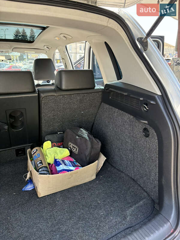 Внедорожник / Кроссовер Volkswagen Tiguan 2010 в Киеве