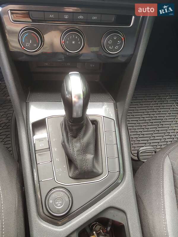 Внедорожник / Кроссовер Volkswagen Tiguan 2019 в Конотопе