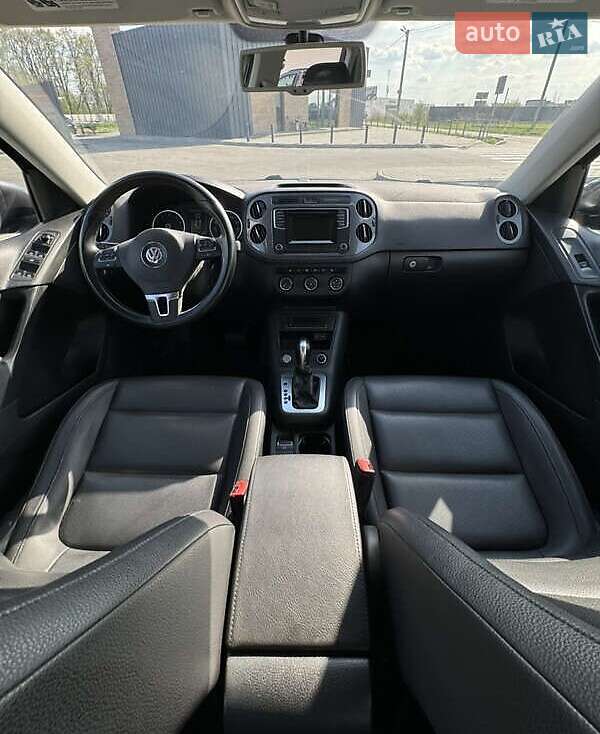 Внедорожник / Кроссовер Volkswagen Tiguan 2016 в Луцке