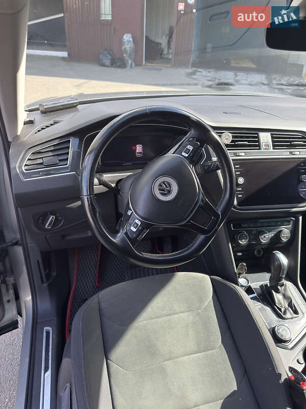 Внедорожник / Кроссовер Volkswagen Tiguan 2019 в Киеве фото 8 Внедорожник / Кроссовер Volkswagen Tiguan 2019 в Киеве