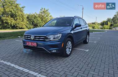 Внедорожник / Кроссовер Volkswagen Tiguan 2018 в Дубно