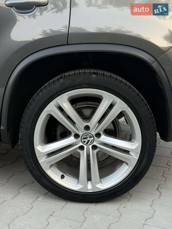 Внедорожник / Кроссовер Volkswagen Tiguan 2015 в Тернополе