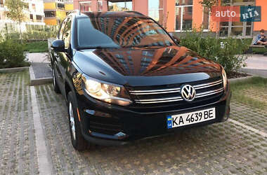Позашляховик / Кросовер Volkswagen Tiguan 2016 в Києві