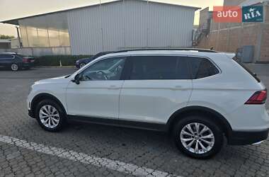 Внедорожник / Кроссовер Volkswagen Tiguan 2018 в Черновцах