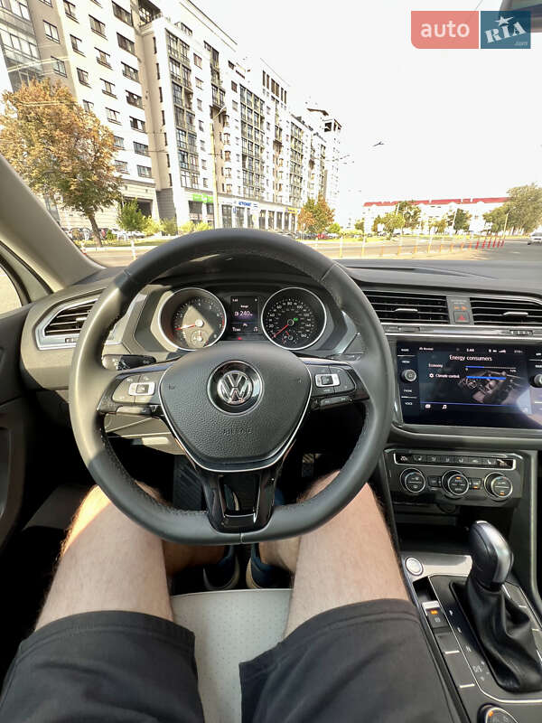 Внедорожник / Кроссовер Volkswagen Tiguan 2020 в Харькове