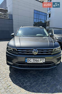 Внедорожник / Кроссовер Volkswagen Tiguan 2017 в Львове