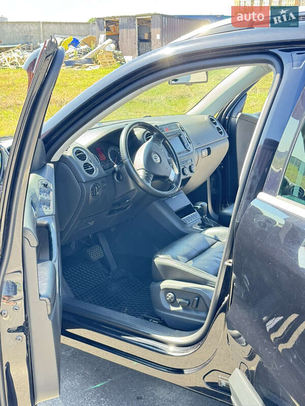 Внедорожник / Кроссовер Volkswagen Tiguan 2008 в Киеве