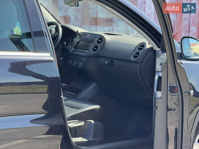 Внедорожник / Кроссовер Volkswagen Tiguan 2008 в Киеве