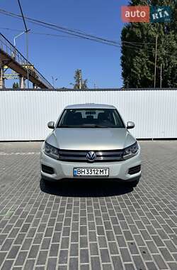 Позашляховик / Кросовер Volkswagen Tiguan 2013 в Одесі