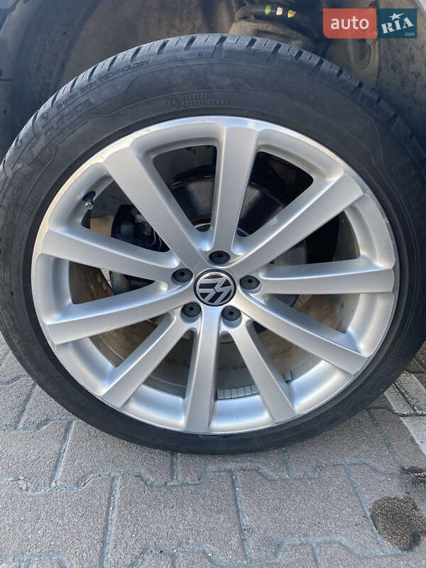 Внедорожник / Кроссовер Volkswagen Tiguan 2009 в Житомире